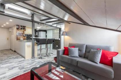 Luna Apartment - image 1