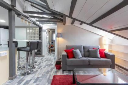 Luna Apartment - image 3