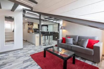 Luna Apartment - image 8