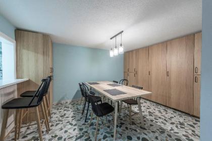 Private room in shared chalet Alameda Osuna