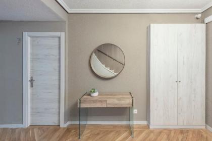 Private room in shared chalet Alameda Osuna 7 - image 11
