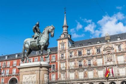 STAY IN THE HEART OF MADRID - image 16