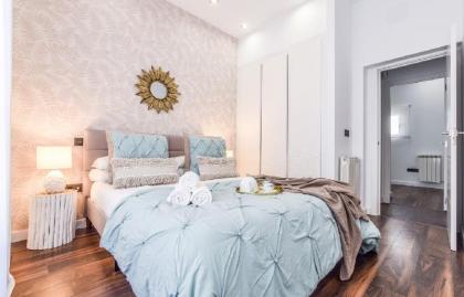 STAY IN THE HEART OF MADRID - image 5