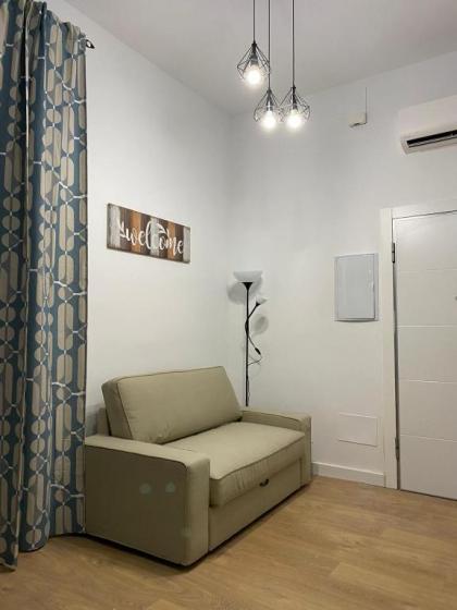 Aluche Aparment C - image 4