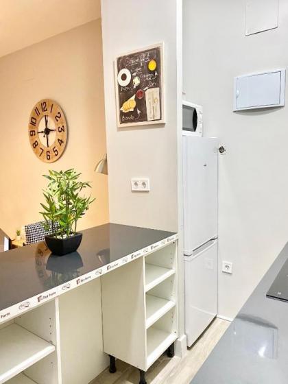 Madrid Binefar Aparment - image 10