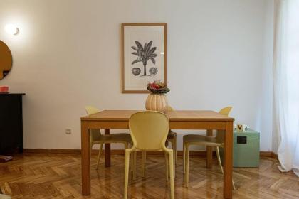 Cute 1 Bedroom Apartment with a balcony - image 14