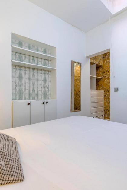 HOMEABOUT DIEGO DE LEÓN Apartment II - image 19