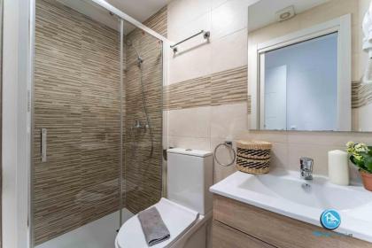 Super Deluxe Villa with FREE Parking Madrid Center - image 28