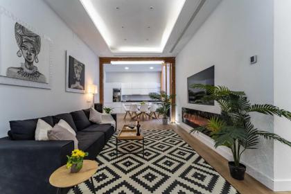 Super Exclusive Madrid Center Apartment - image 2