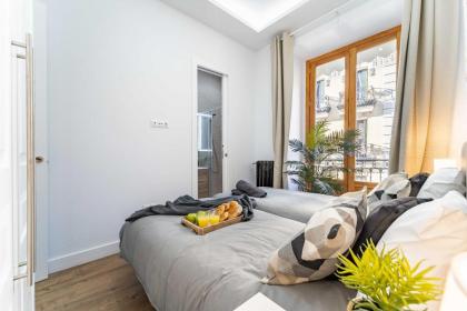 Super Exclusive Madrid Center Apartment - image 7