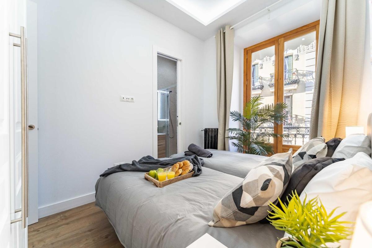 Super Exclusive Madrid Center Apartment - image 7