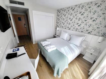 Hotel Monte Rozas - image 20