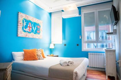 Puerta del Sol Apartments