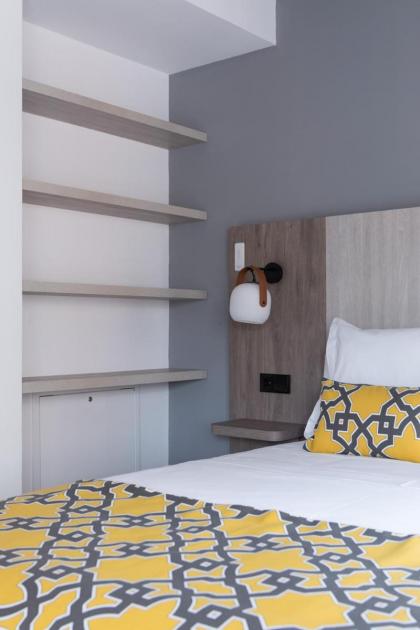 Apartamentos Las Torres - image 3