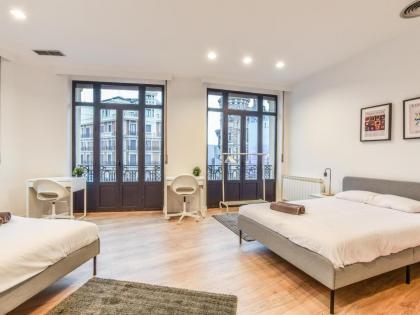 apartamento en plaza de canalejas - image 22