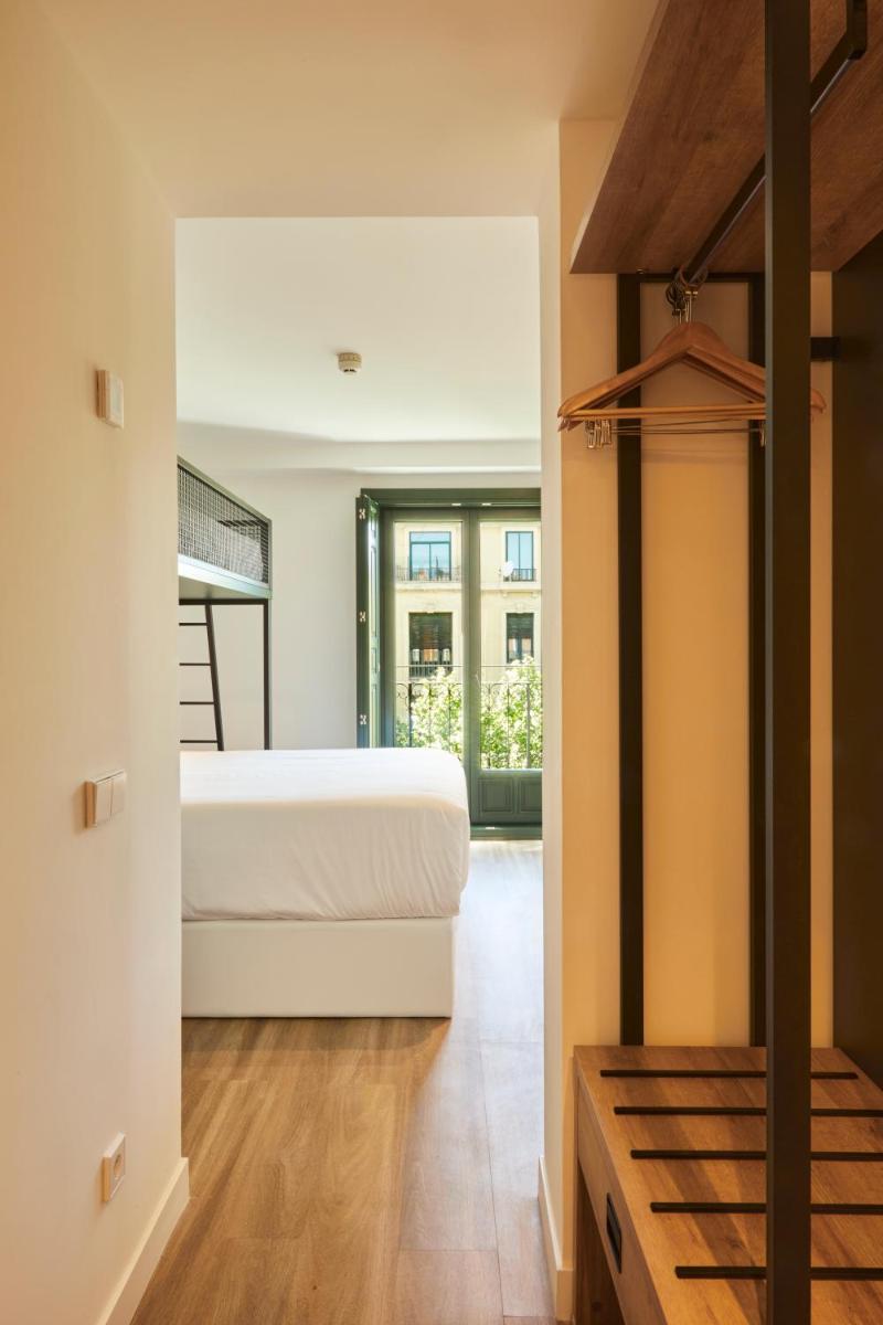 LATROUPE Prado Hostel - image 5