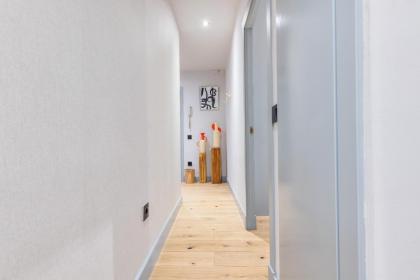 MIT House Malasaña Escorial en Madrid - image 16