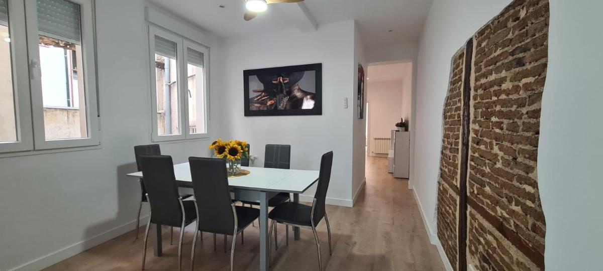 Malasaña II Apartment by Oshun - main image