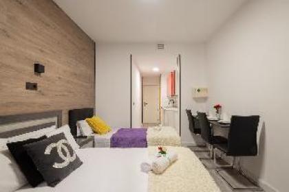 Studio Apartment | Complimentary Breakfast | A030 