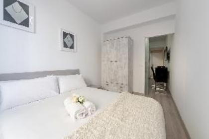 Madrid Center | Complimentary Breakfast | A051 
