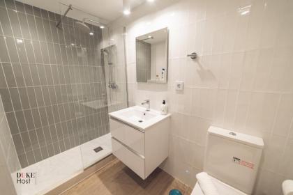 Castilla Luxury 1B Apartment - image 6