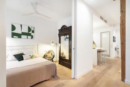 apartamento totalmente reformado en el centro - image 25