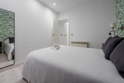 Cool&SoHo Style Apt 9pax Calle Luciente-La Latina - image 20