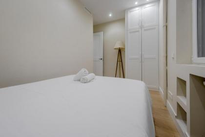 Centrico Apt 9pax en Calle Barco a 1 minuto de Gran Via - image 5