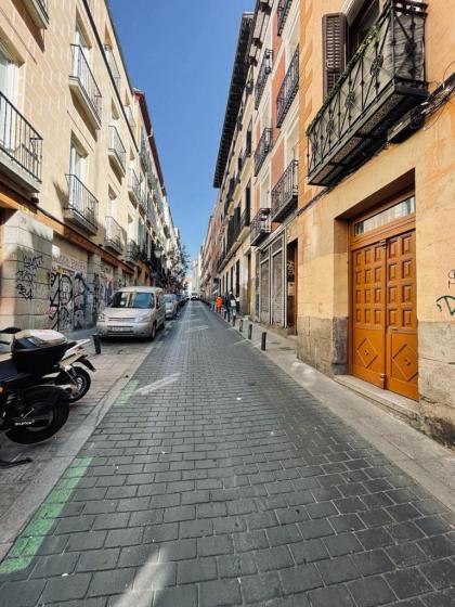 Centrico Apt 9pax en Calle Barco a 1 minuto de Gran Via - image 8