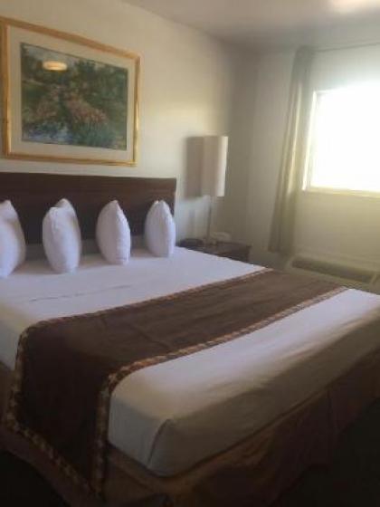 Sunstyle Suites - image 20