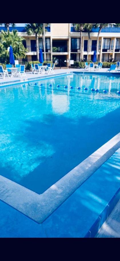 Days Inn by Wyndham Orlando Airport Florida Mall - image 15