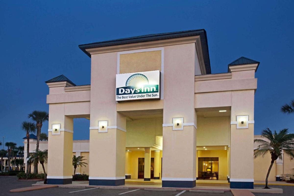 Days Inn by Wyndham Orlando Airport Florida Mall - image 2