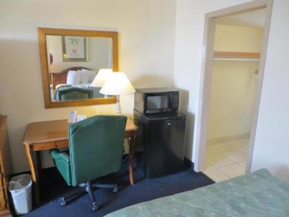 Days Inn by Wyndham Orlando Airport Florida Mall - image 26