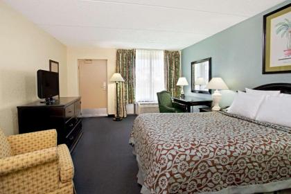 Days Inn by Wyndham Orlando Airport Florida Mall - image 7