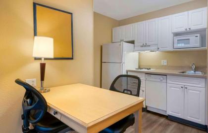 Extended Stay America Suites - Orlando - Convention Center - Universal Blvd - image 18