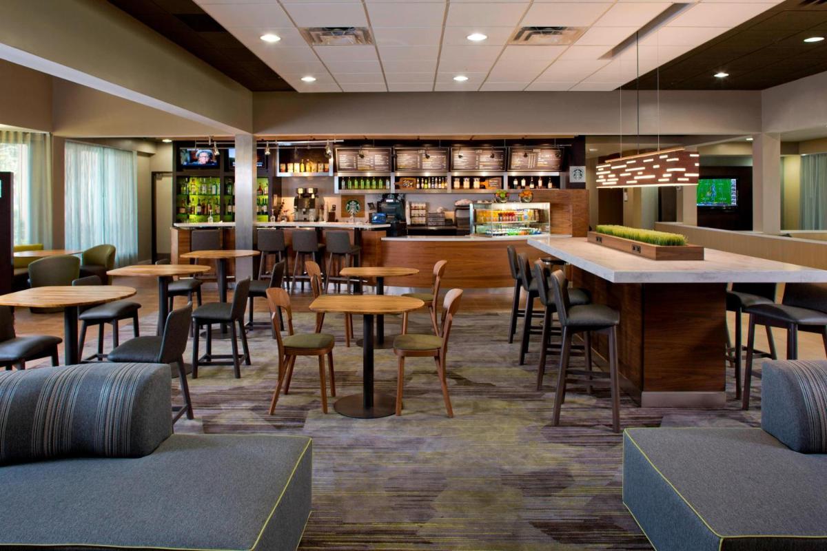 Courtyard by Marriott Orlando International Drive/Convention Center - image 7