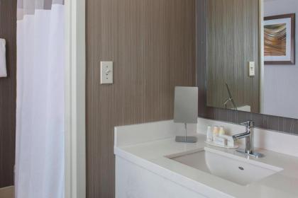 Courtyard by Marriott Orlando Lake Buena Vista In The Marriott Village - image 4