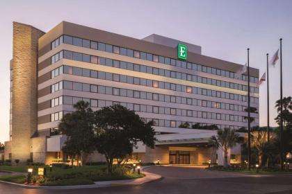 Embassy Suites by Hilton Orlando International Drive ICON Park - image 4