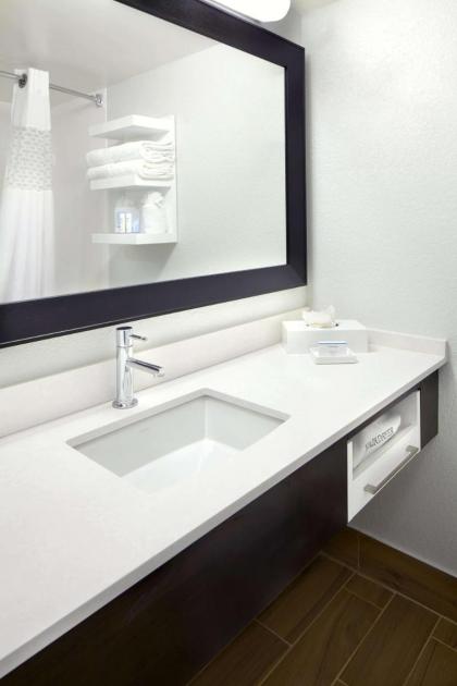 Hampton Inn By Hilton Orlando Near Universal Blv/International Dr - image 18