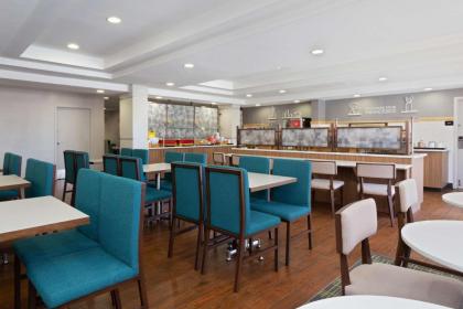 Hampton Inn By Hilton Orlando Near Universal Blv/International Dr - image 5