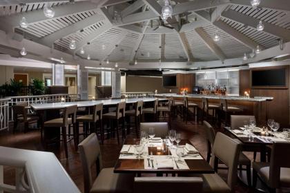 Embassy Suites By Hilton Orlando/Lake Buena Vista Resort - image 12