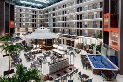 Embassy Suites By Hilton Orlando/Lake Buena Vista Resort - image 5