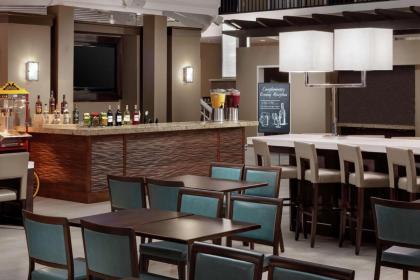 Embassy Suites By Hilton Orlando/Lake Buena Vista Resort - image 9
