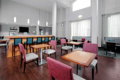 Hampton Inn By Hilton Orlando/Lake Buena Vista - image 9