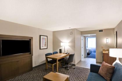 Embassy Suites By Hilton Hotel Orlando-Downtown - image 26