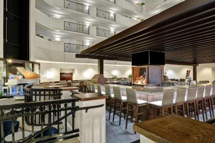 Embassy Suites By Hilton Hotel Orlando-Downtown - image 7