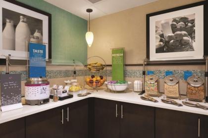 Hampton Inn By Hilton Orlando-Convention Center - image 30