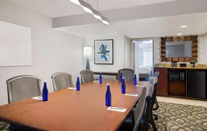 Embassy Suites By Hilton Hotel Orlando-International Dr. South/Conv. Center - image 22
