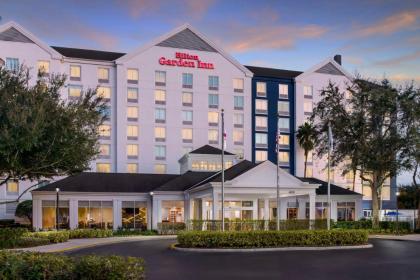 Hilton Garden Inn Orlando Seaworld International Center - image 2