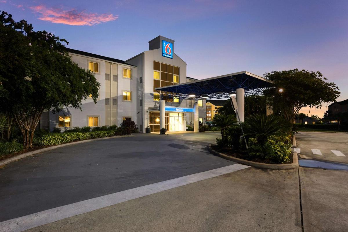 Motel 6 Orlando - International Drive - main image